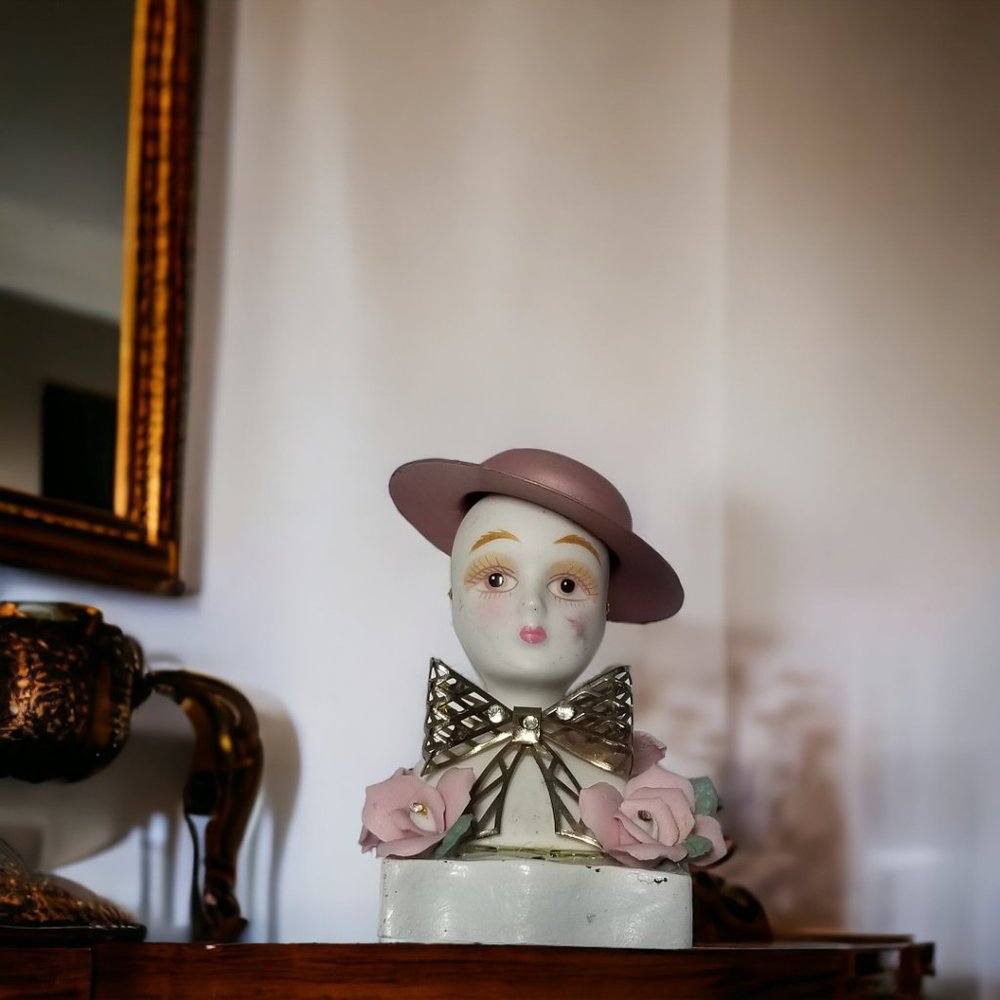 Art Deco Mini Girl Pierrot Jester Rare Head/Bust Figurine Bisque Mime Clown - Picture 3 of 8